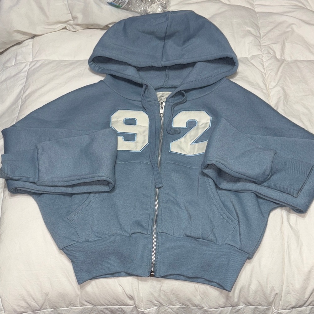 Social Scene 92 print Women’s Cropped Zip up Hoodie Size Extra Small